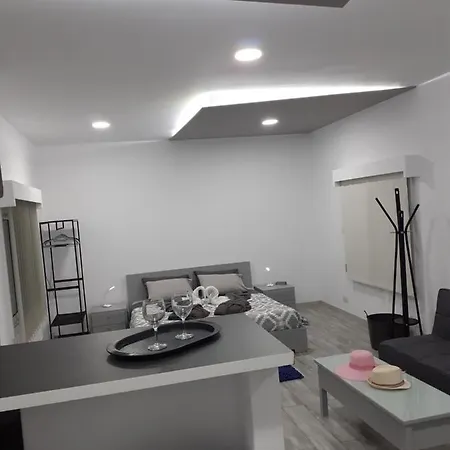 Deluxe Yiota's ! 別荘 Klorakas