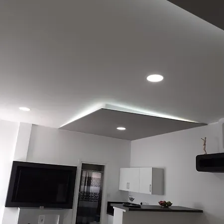 Deluxe Yiota's ! 別荘 Klorakas